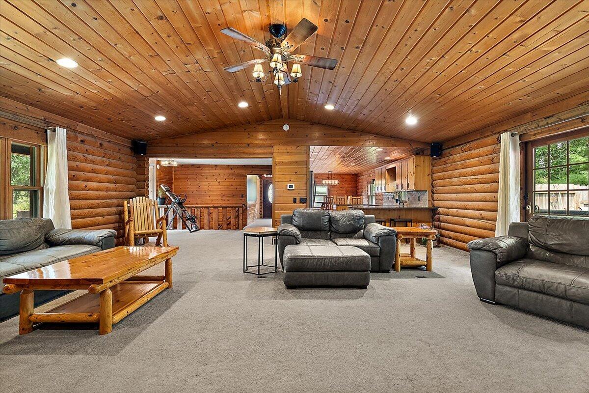 4613 34th Street Zeeland MI 49464