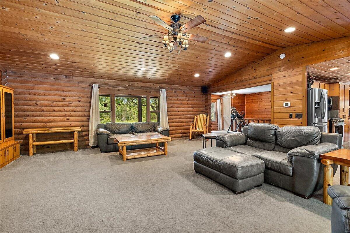 4613 34th Street Zeeland MI 49464