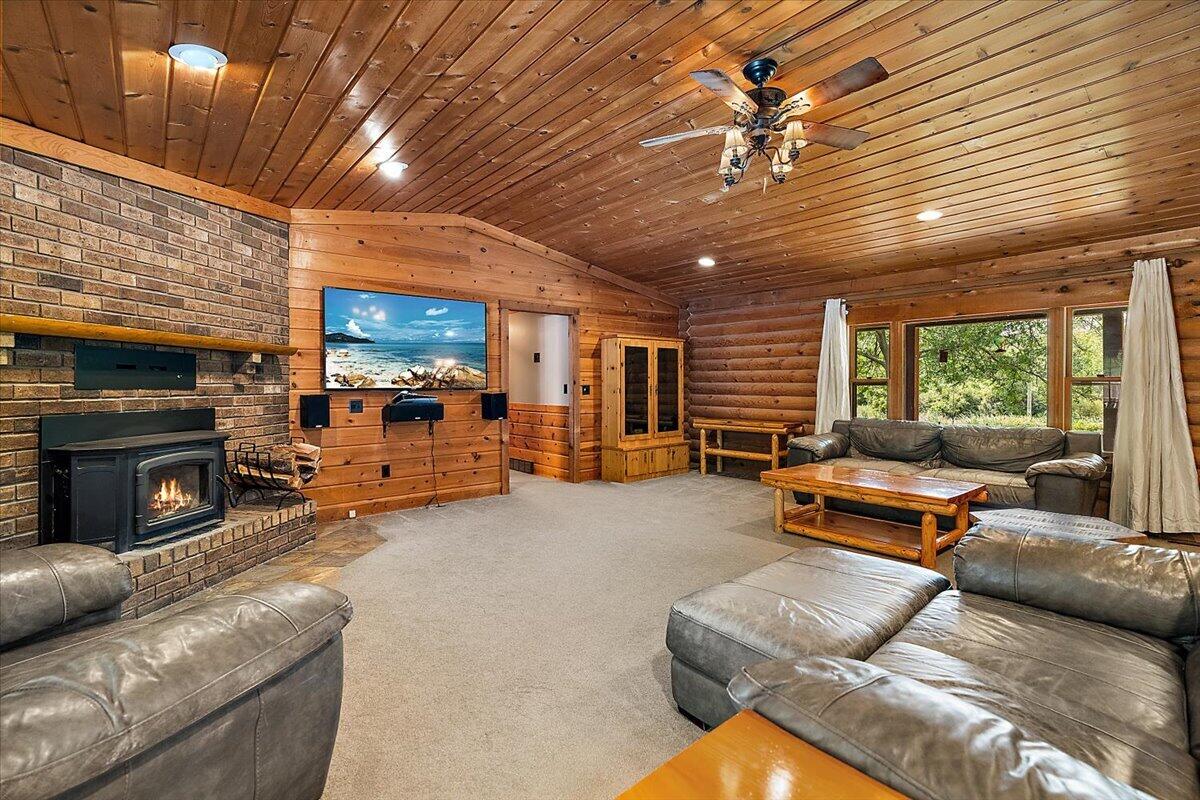 4613 34th Street Zeeland MI 49464