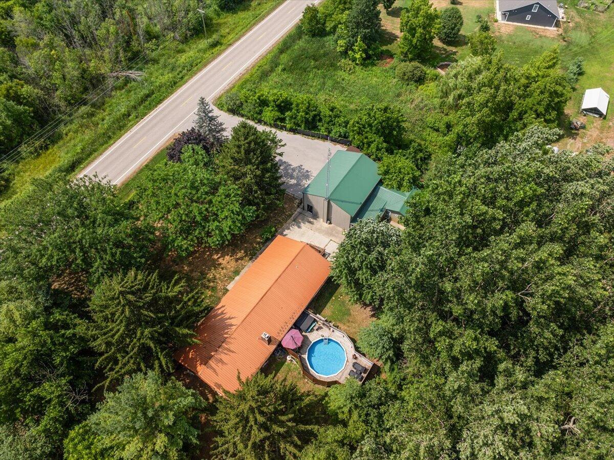 4613 34th Street Zeeland MI 49464
