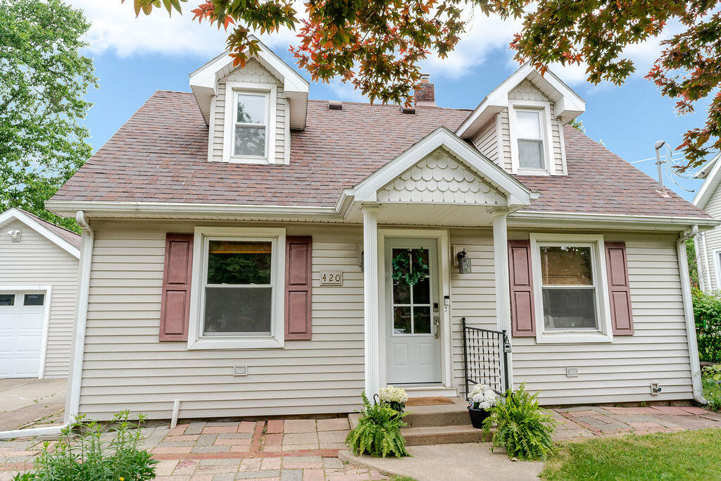 420 Oakhurst Avenue Kalamazoo MI 49001