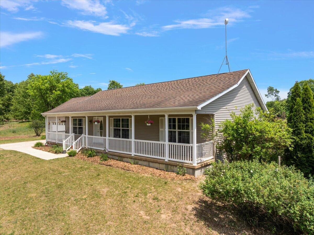 2171 Walking Horse Lane Allegan MI 49010