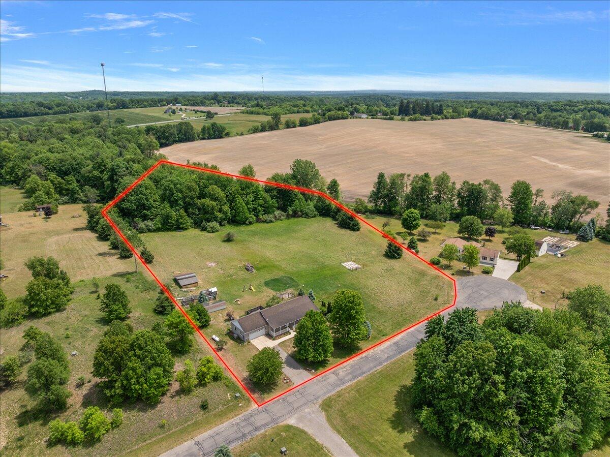 2171 Walking Horse Lane Allegan MI 49010
