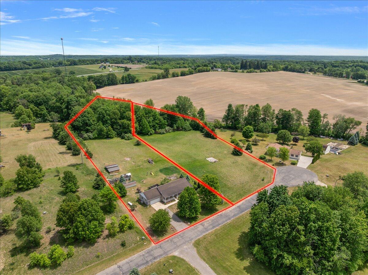 2171 Walking Horse Lane Allegan MI 49010