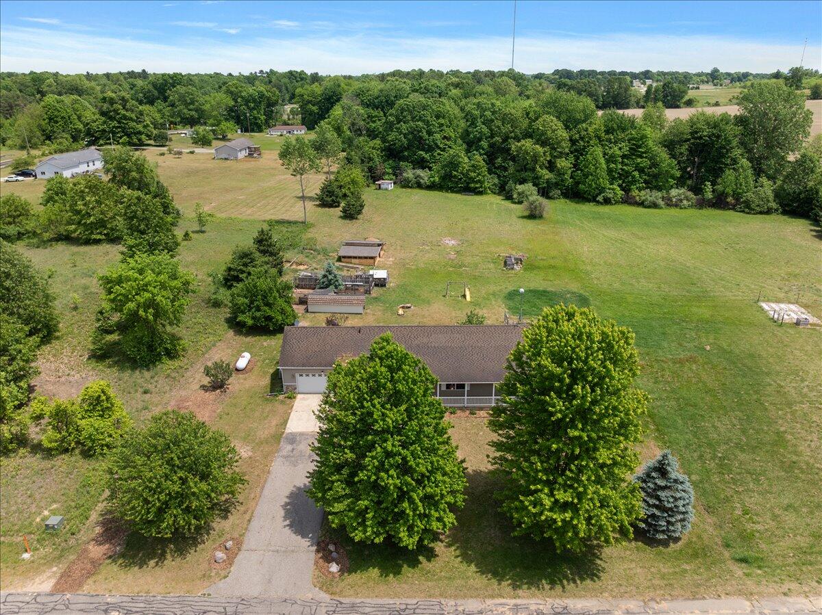 2171 Walking Horse Lane Allegan MI 49010