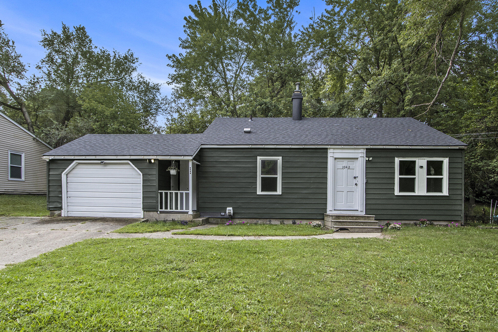 1042 E Mosel Avenue Kalamazoo MI 49004