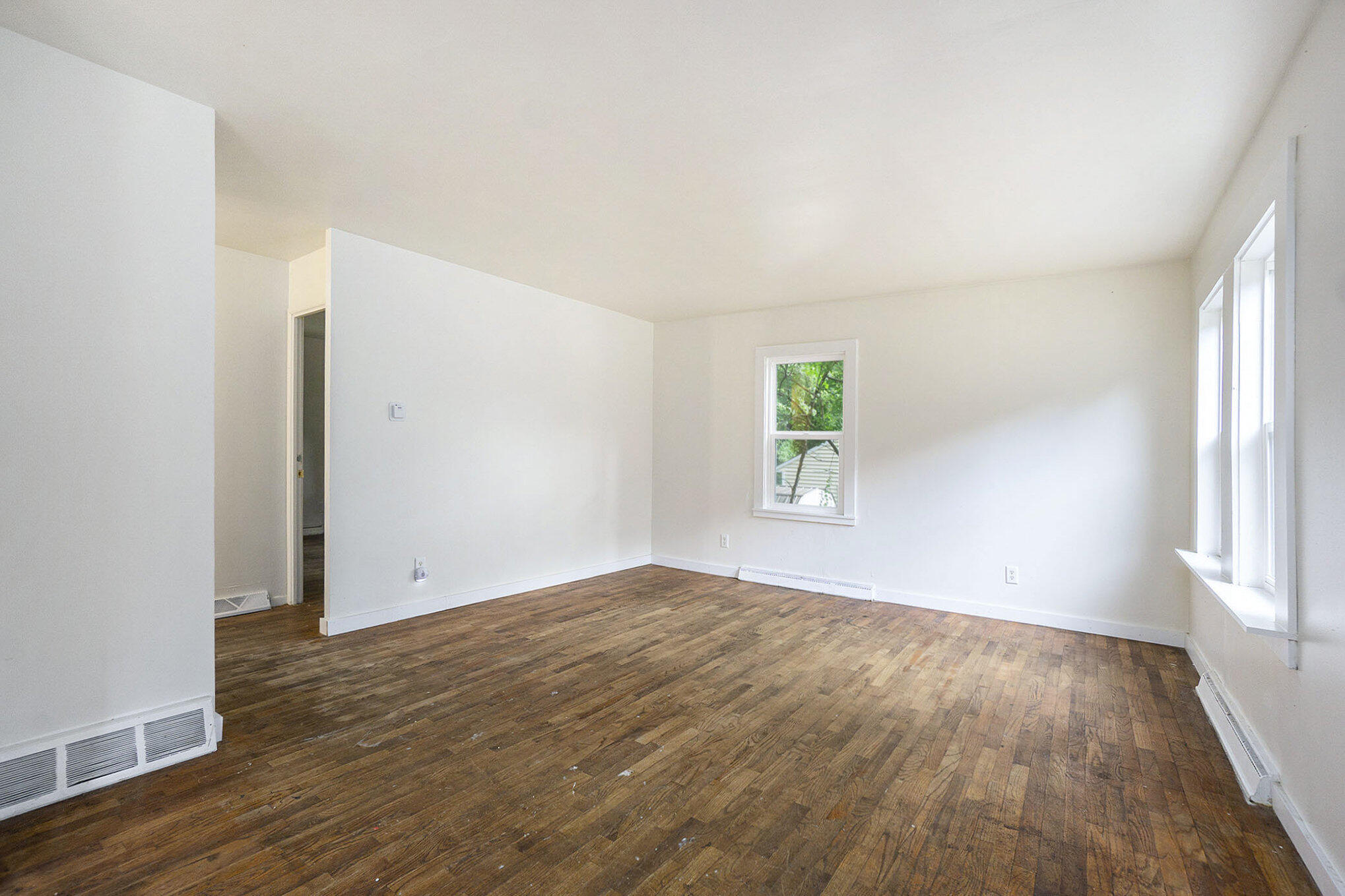1042 E Mosel Avenue Kalamazoo MI 49004