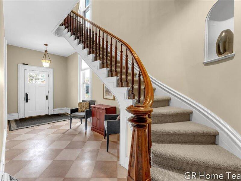 22 Jefferson Avenue SE Grand Rapids MI 49503