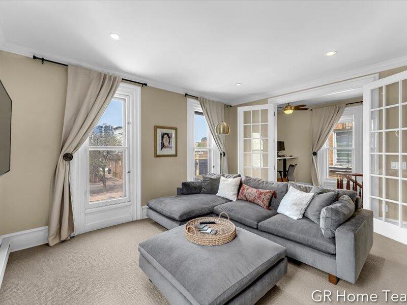 22 Jefferson Avenue SE Grand Rapids MI 49503