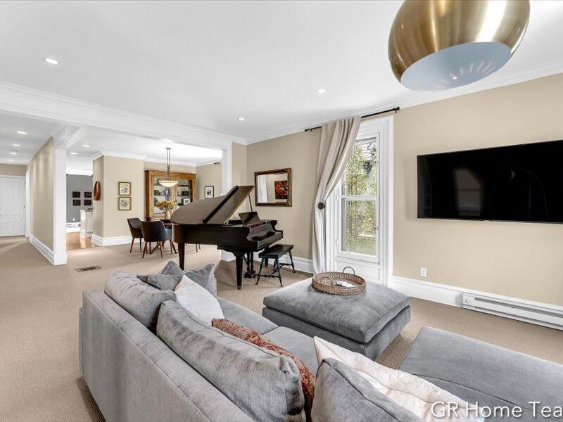 22 Jefferson Avenue SE Grand Rapids MI 49503