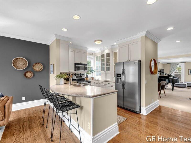 22 Jefferson Avenue SE Grand Rapids MI 49503