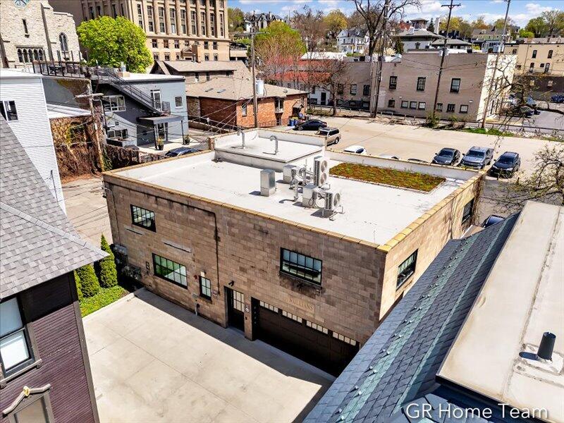 22 Jefferson Avenue SE Grand Rapids MI 49503