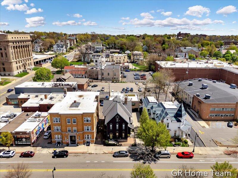 22 Jefferson Avenue SE Grand Rapids MI 49503