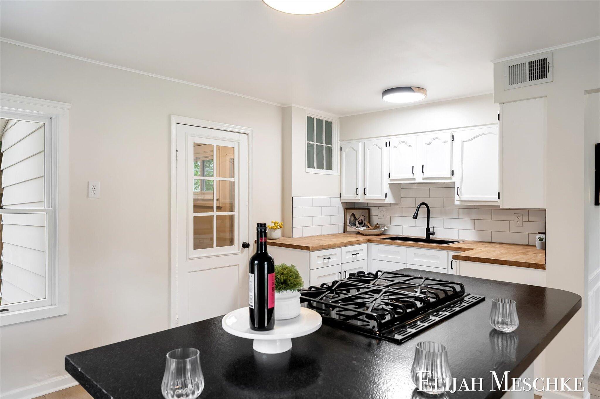 801 Coldbrook Street NE Grand Rapids MI 49503