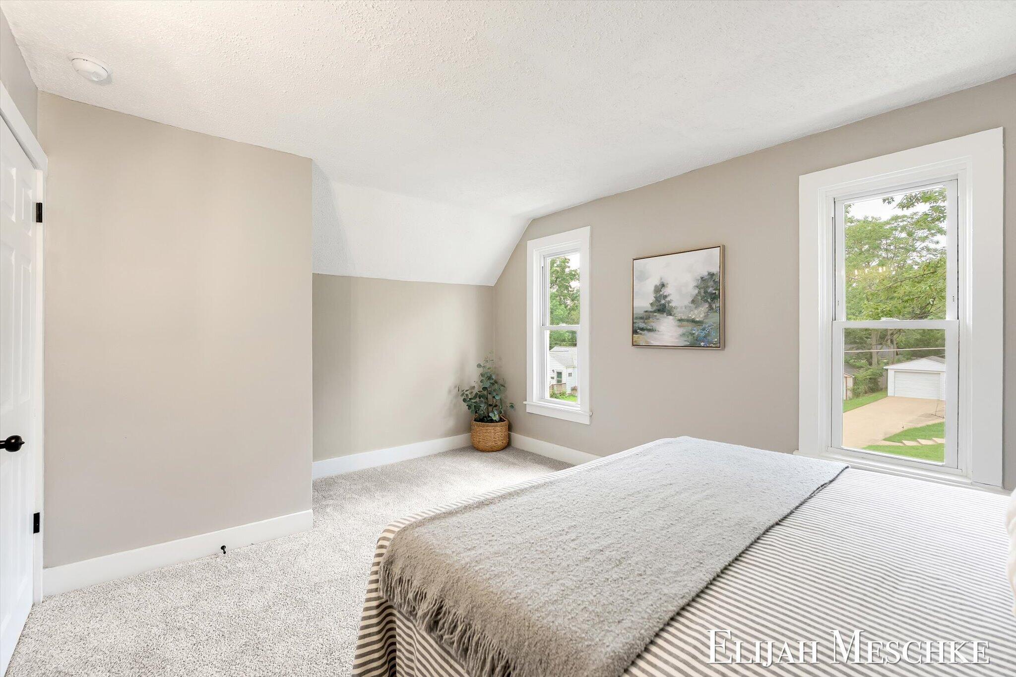 801 Coldbrook Street NE Grand Rapids MI 49503
