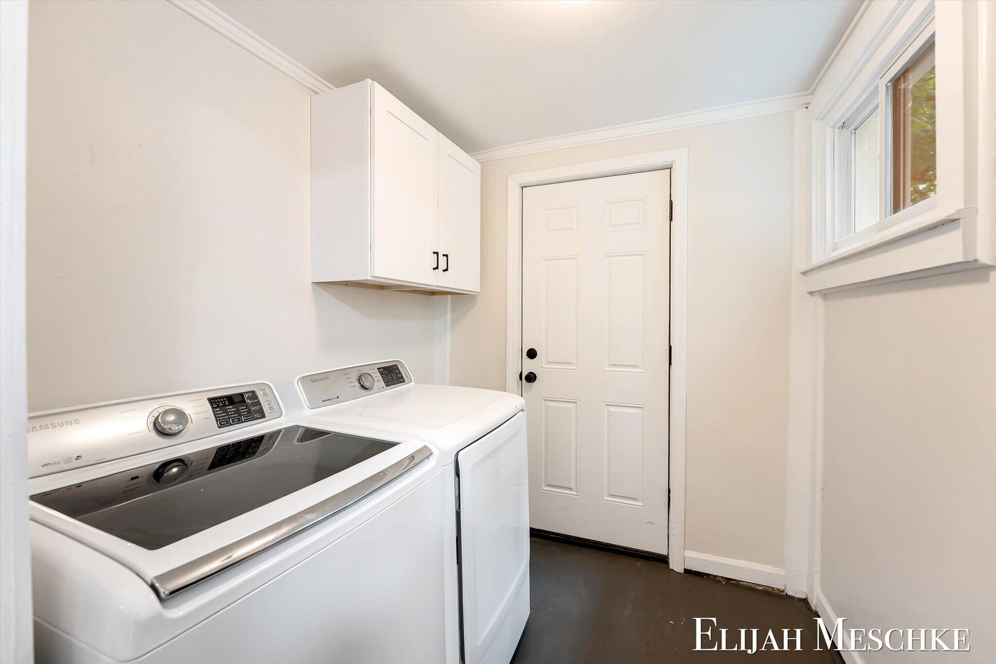 801 Coldbrook Street NE Grand Rapids MI 49503