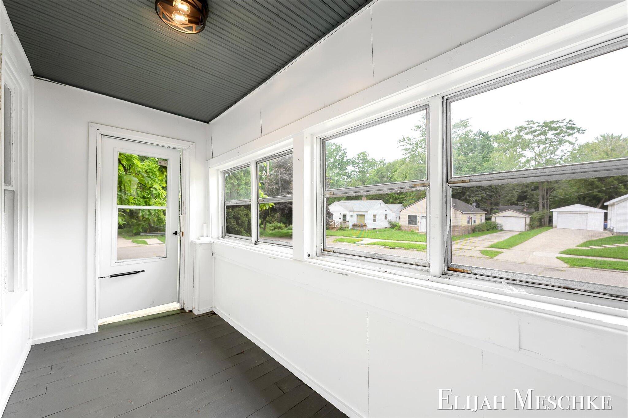 801 Coldbrook Street NE Grand Rapids MI 49503