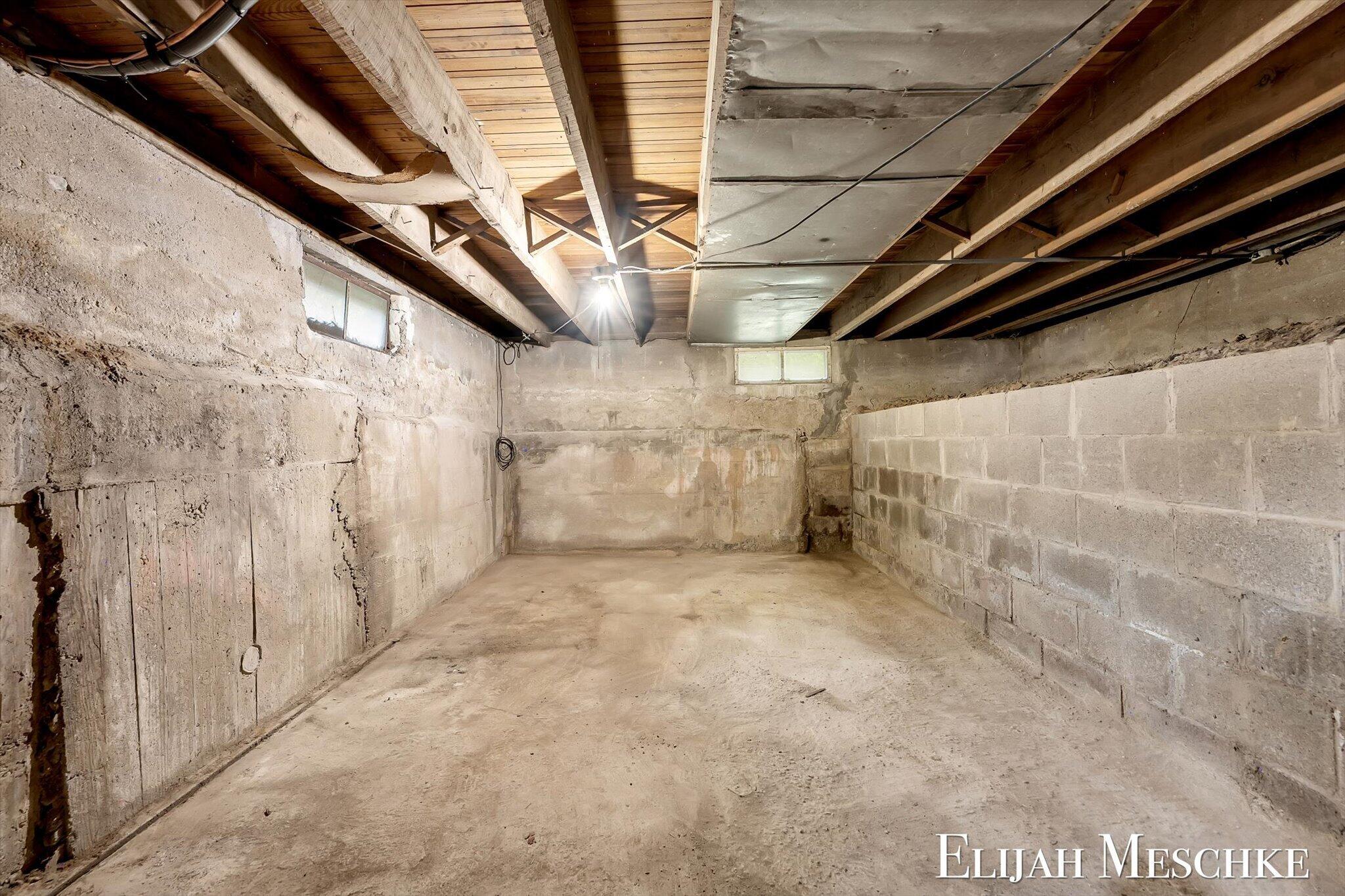 801 Coldbrook Street NE Grand Rapids MI 49503