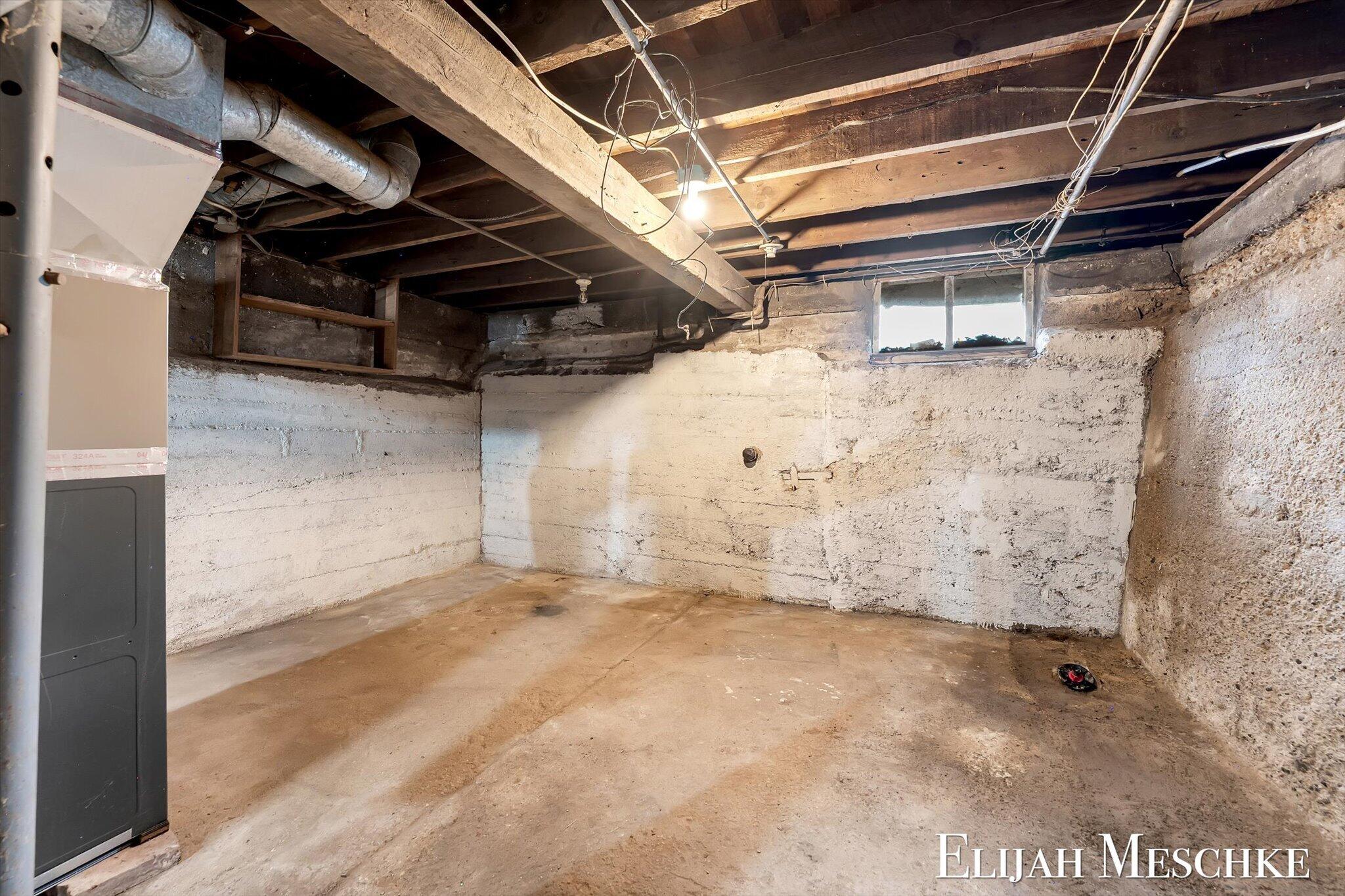 801 Coldbrook Street NE Grand Rapids MI 49503