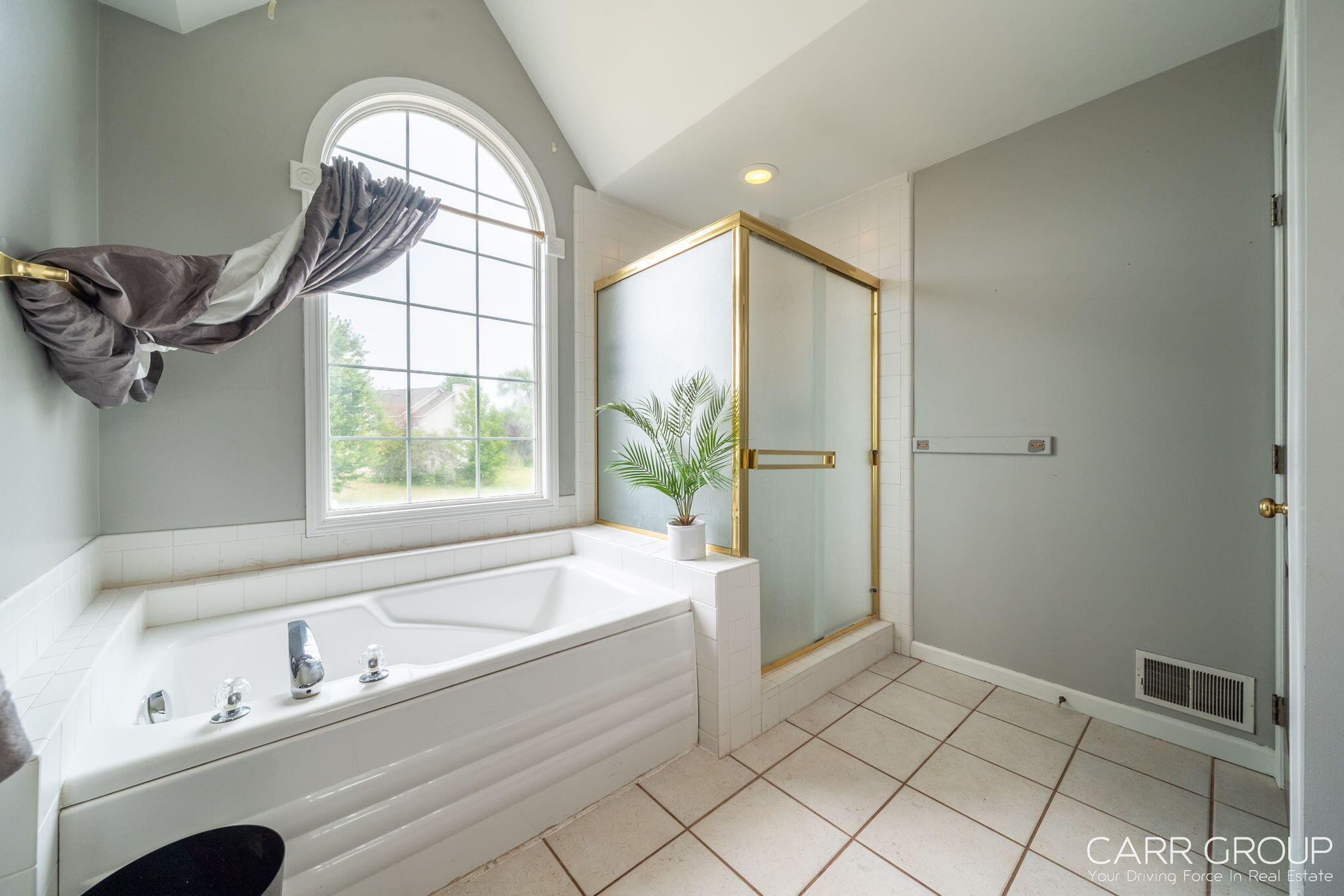 1286 Bentree SE Grand Rapids MI 49508