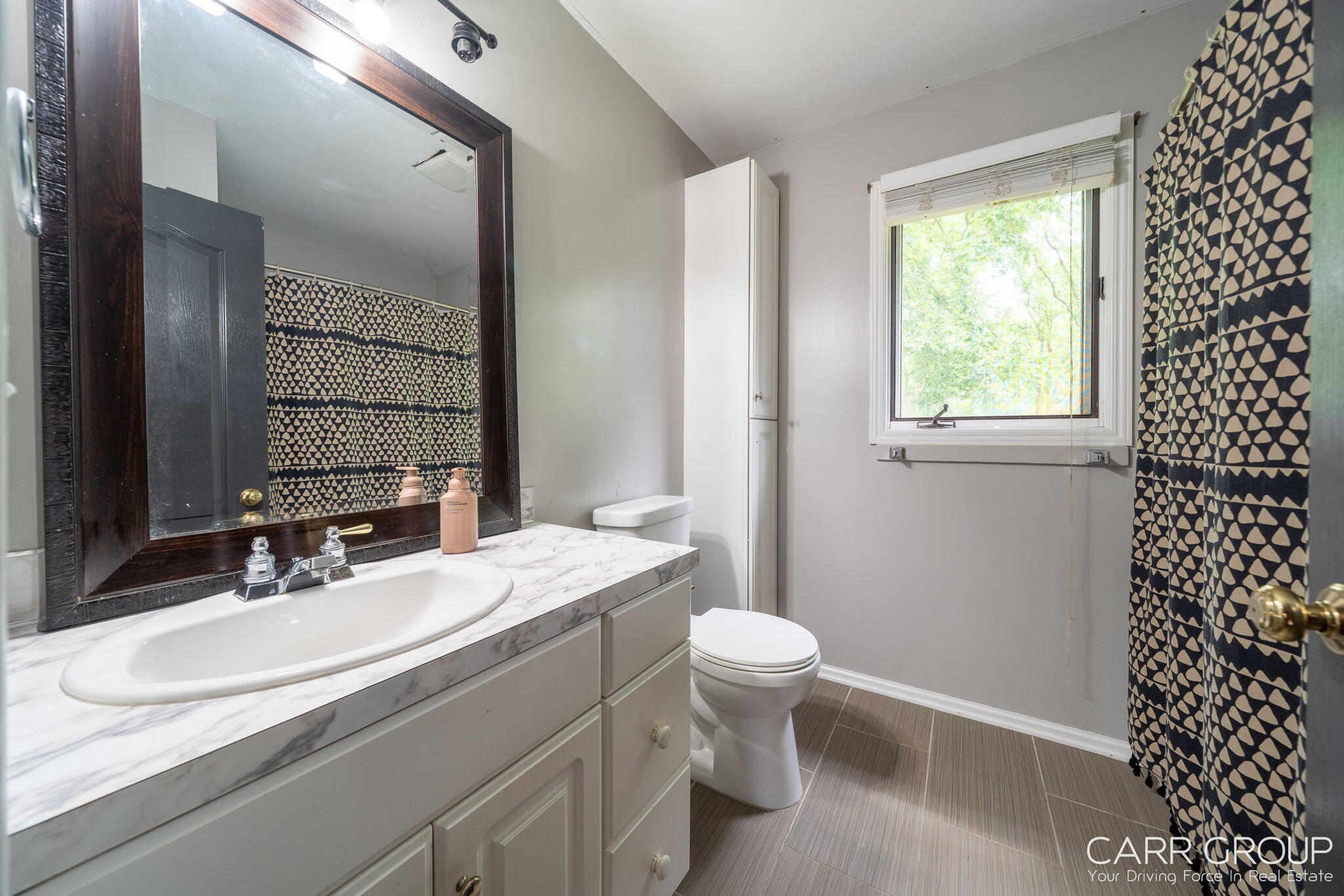 1286 Bentree SE Grand Rapids MI 49508