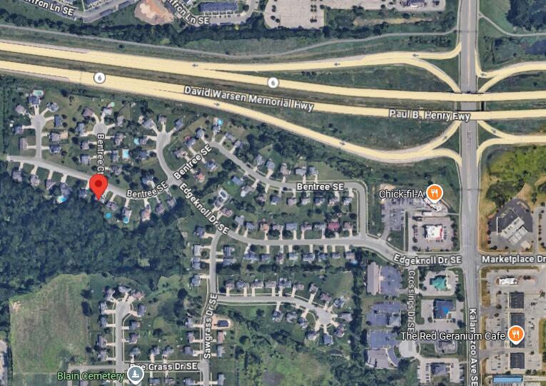 1286 Bentree SE Grand Rapids MI 49508