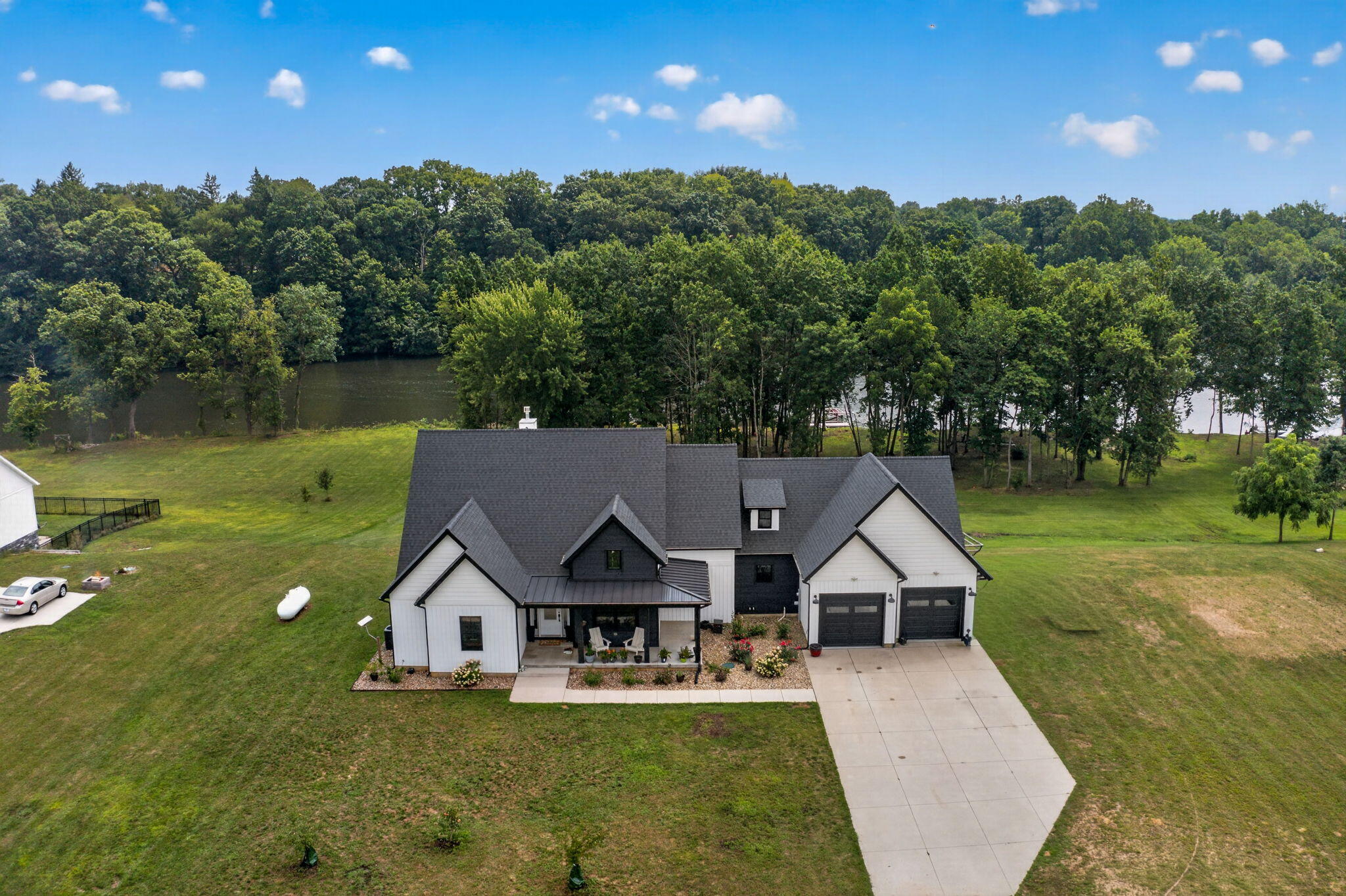 14275 Deer Path Buchanan MI 49107