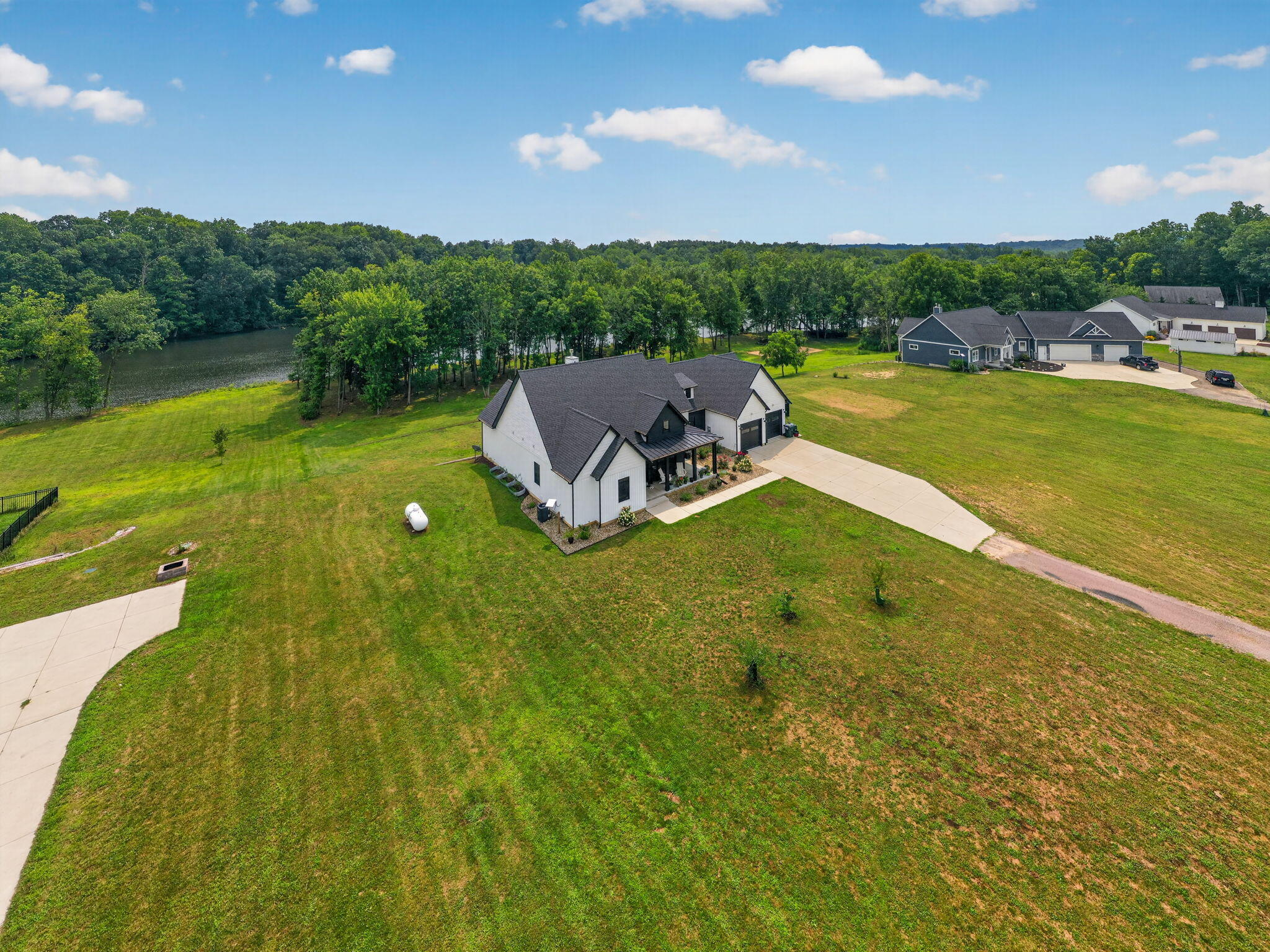 14275 Deer Path Buchanan MI 49107