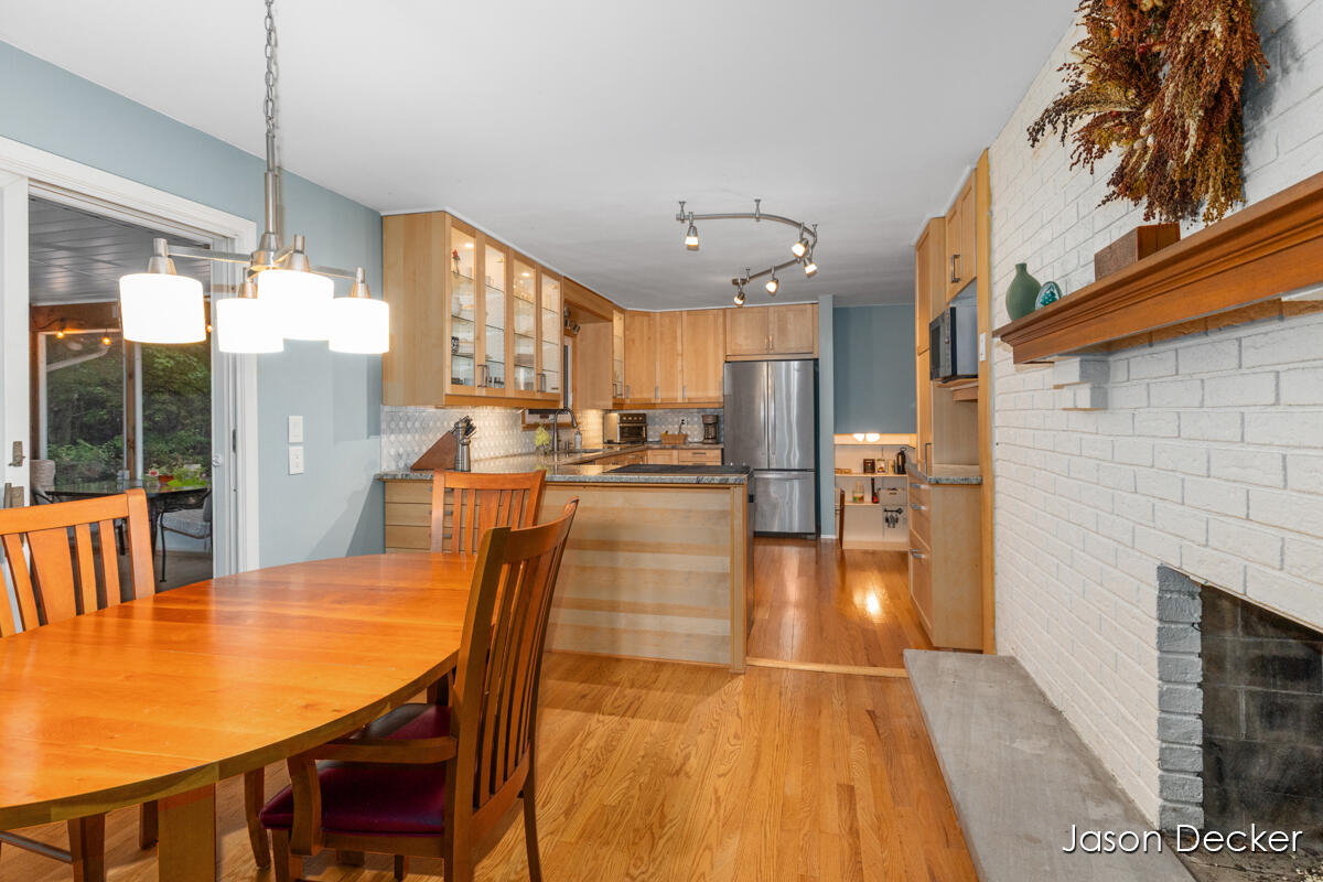 6181 10 Mile Road NE Rockford MI 49341