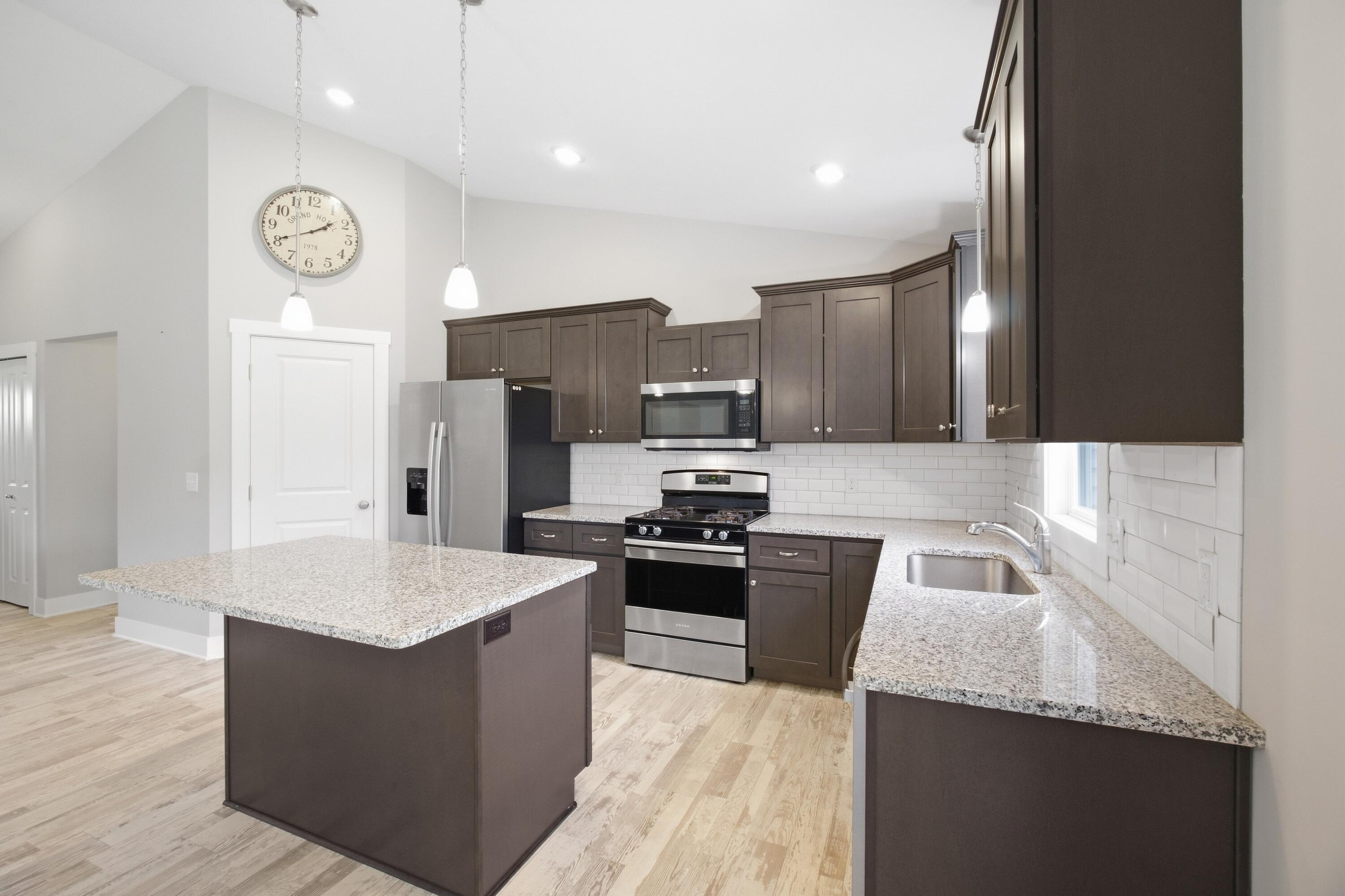 2076 Poplar Court Muskegon MI 49445