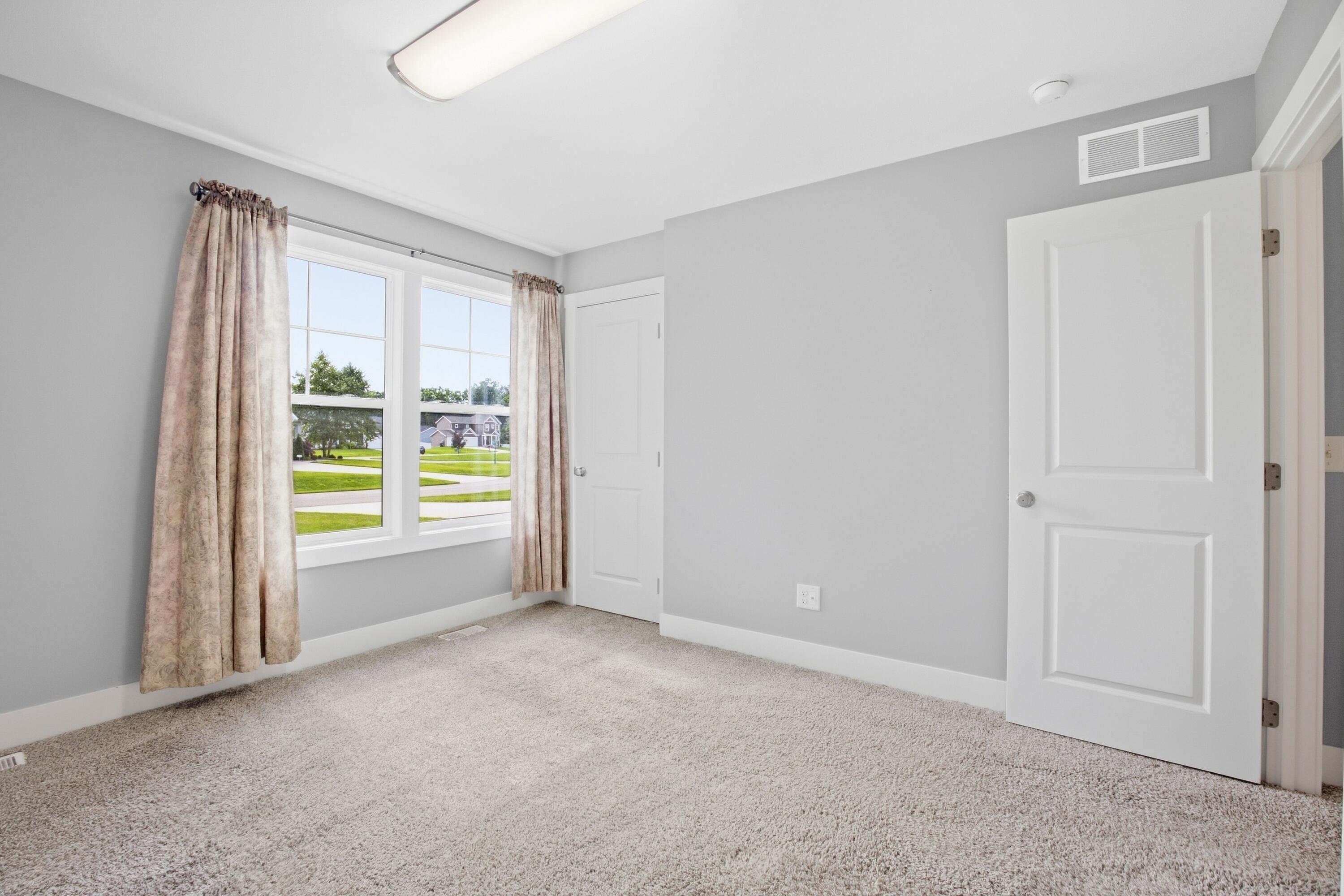 2076 Poplar Court Muskegon MI 49445