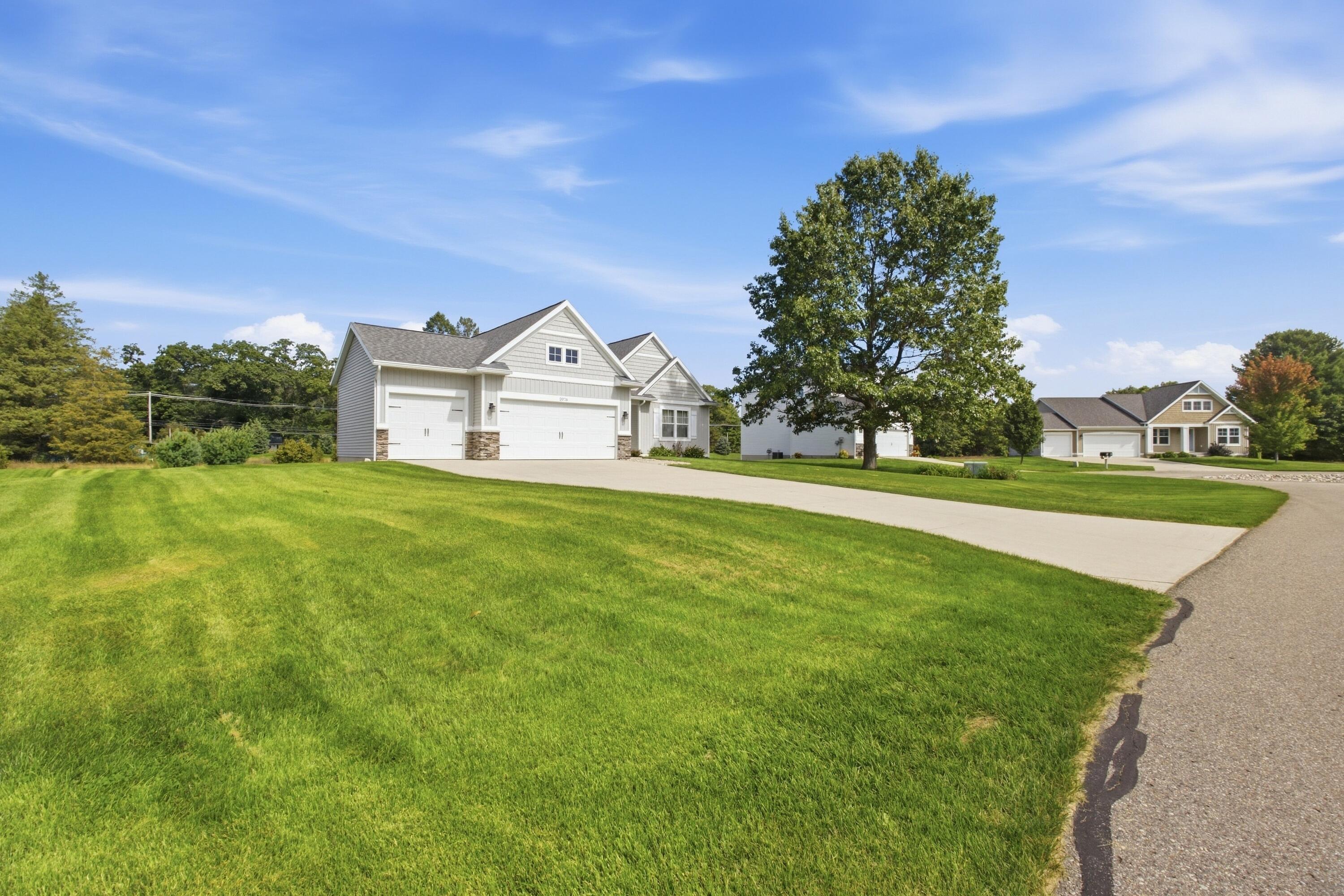 2076 Poplar Court Muskegon MI 49445
