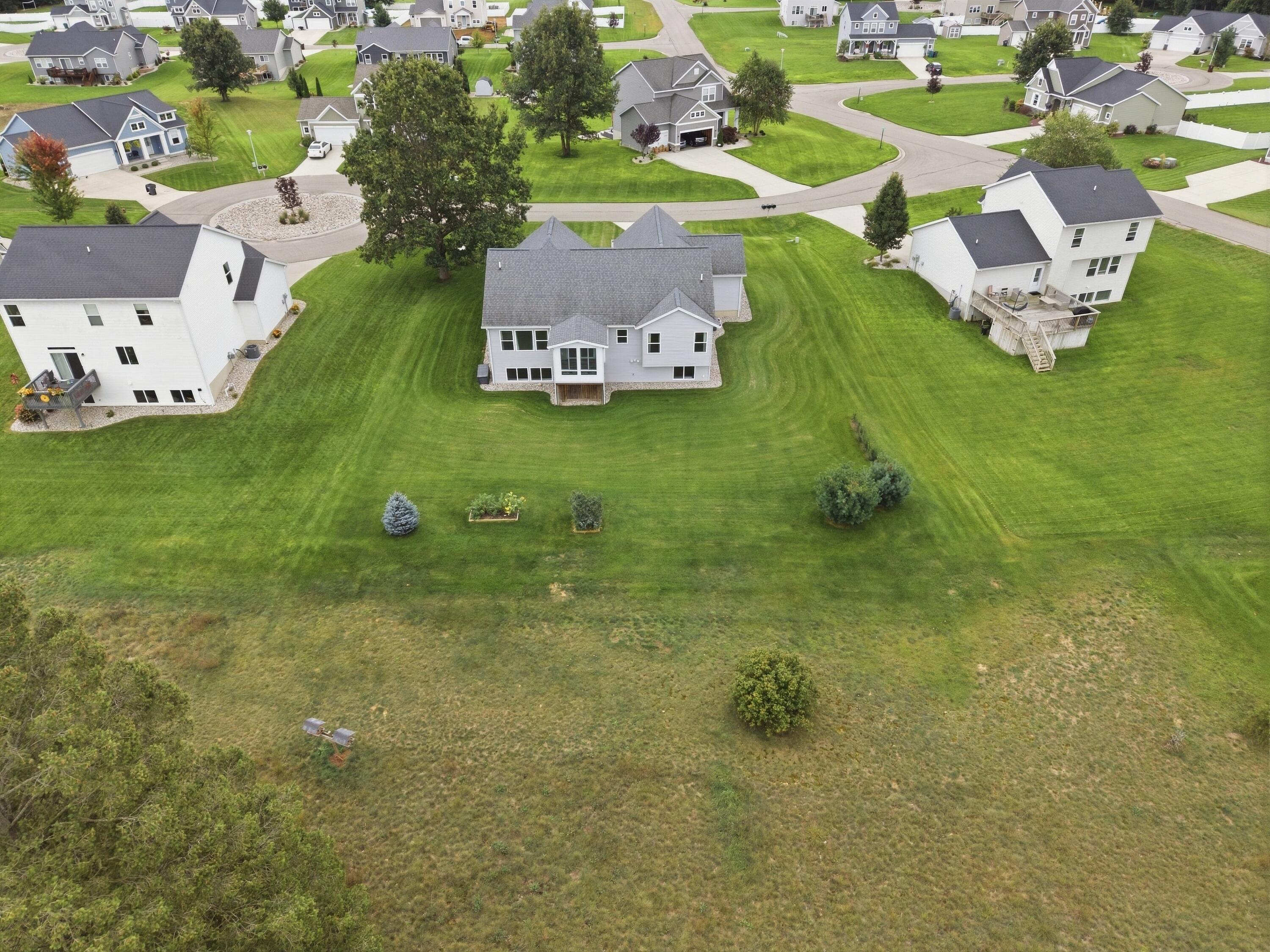 2076 Poplar Court Muskegon MI 49445