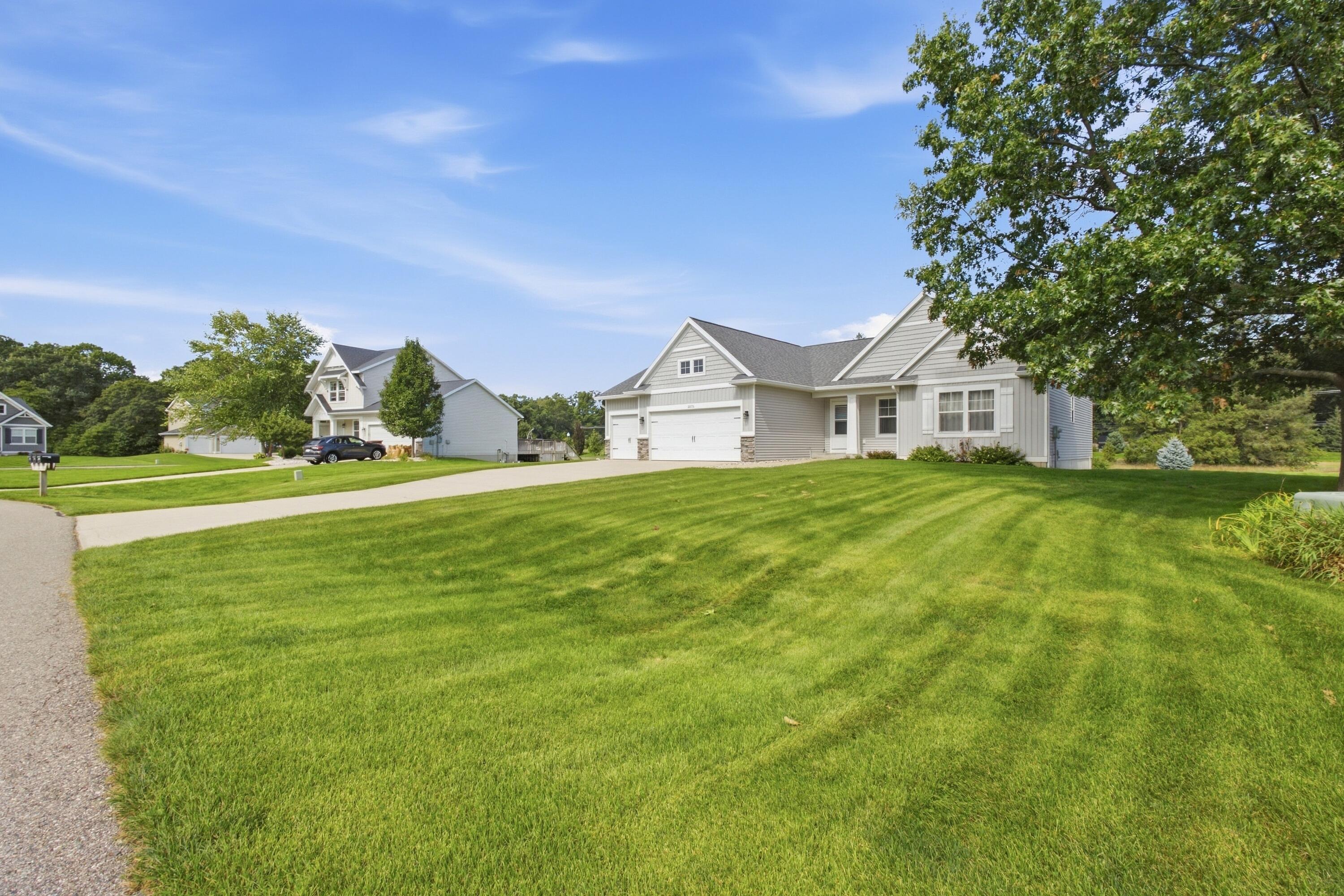 2076 Poplar Court Muskegon MI 49445