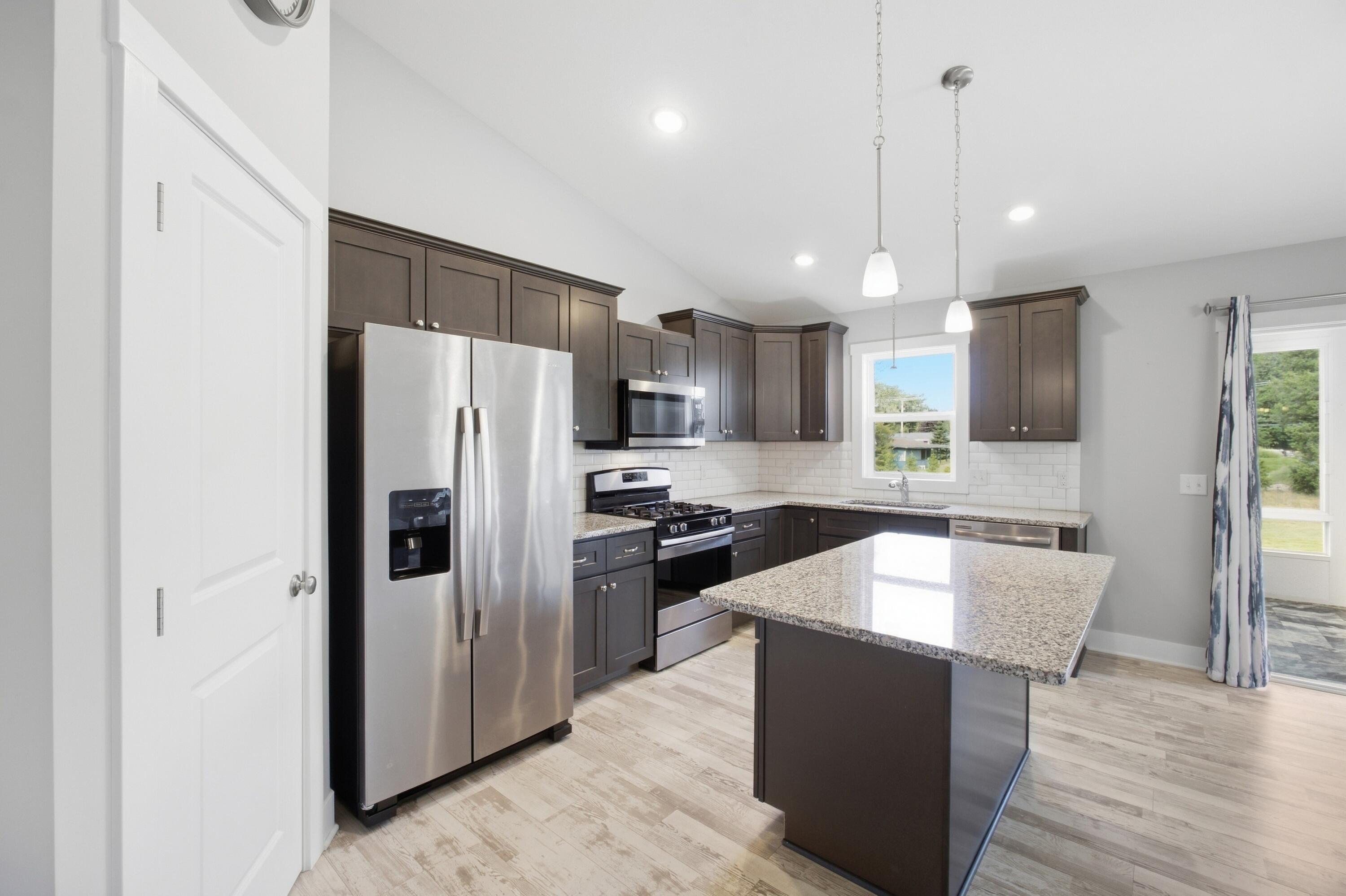 2076 Poplar Court Muskegon MI 49445