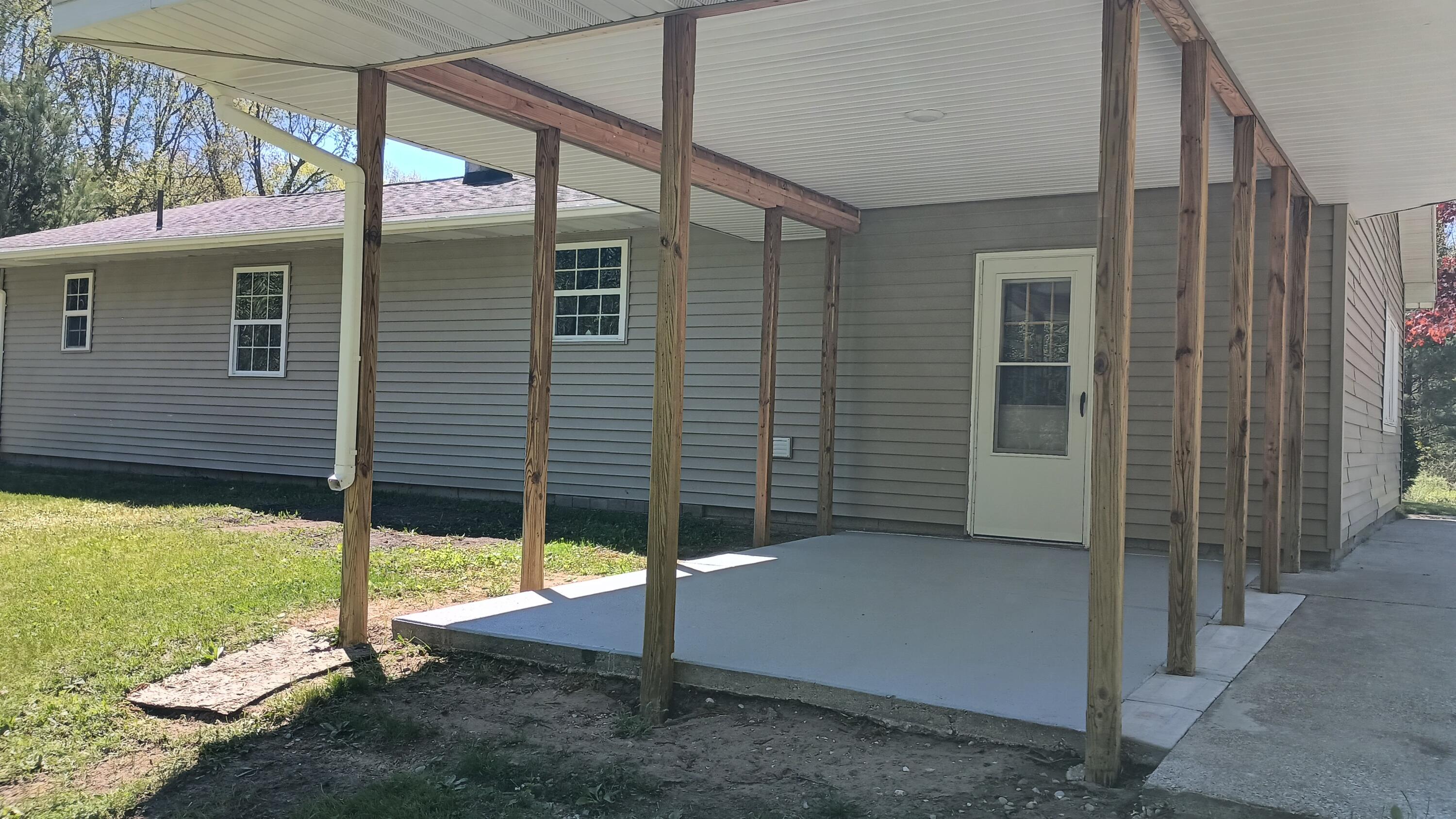 6816 W Victory Drive Ludington MI 49431