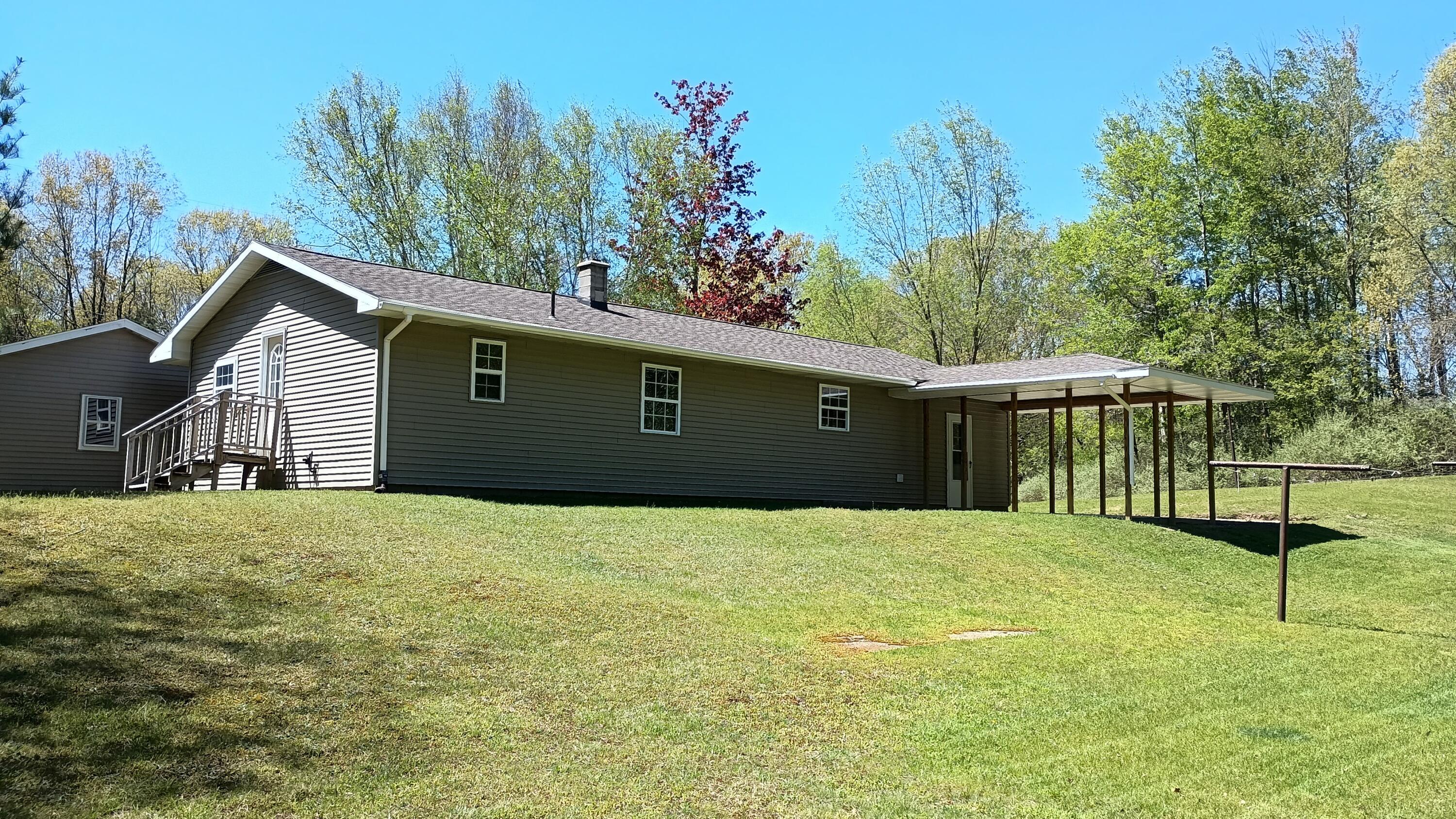 6816 W Victory Drive Ludington MI 49431