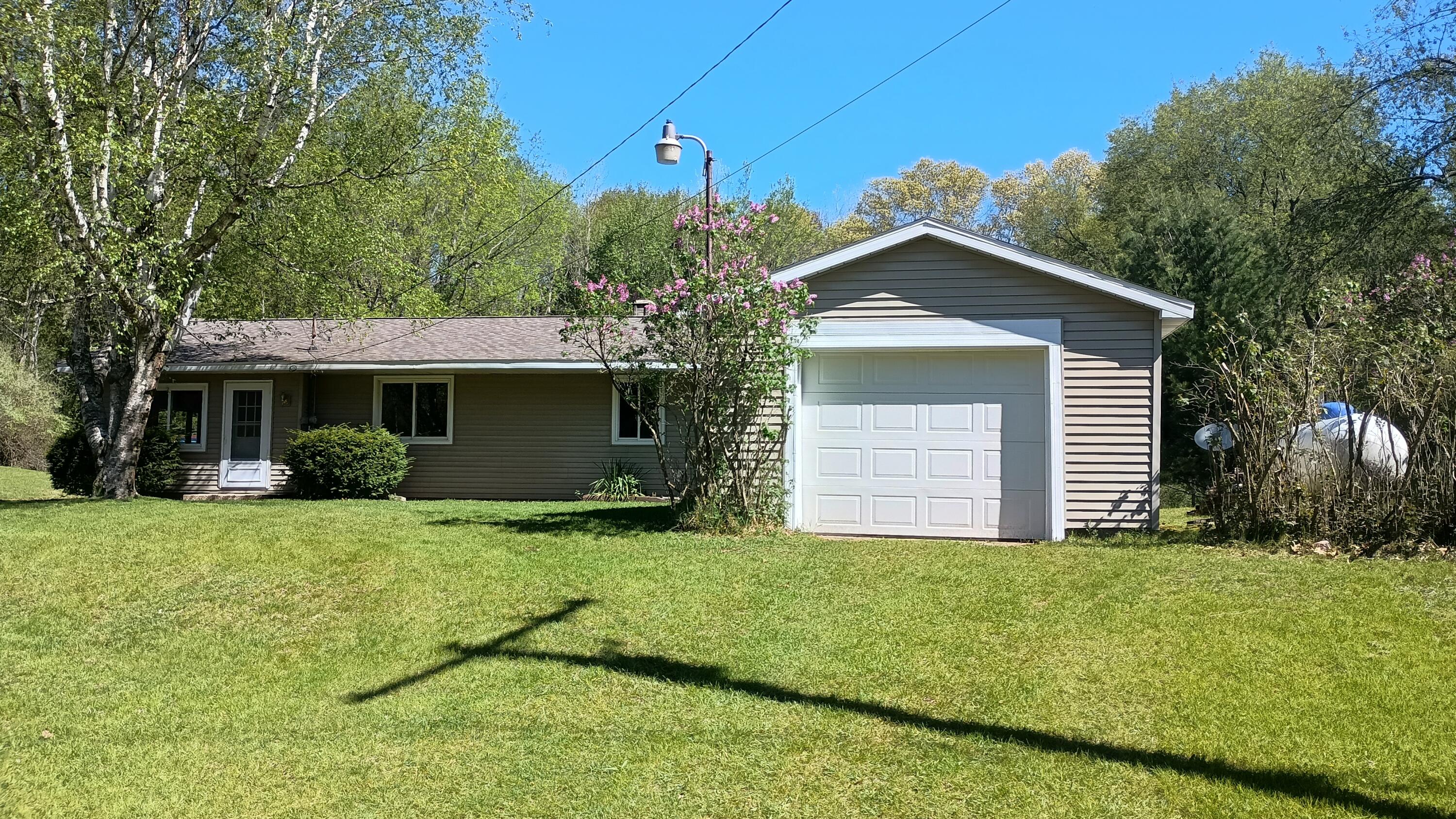 6816 W Victory Drive Ludington MI 49431