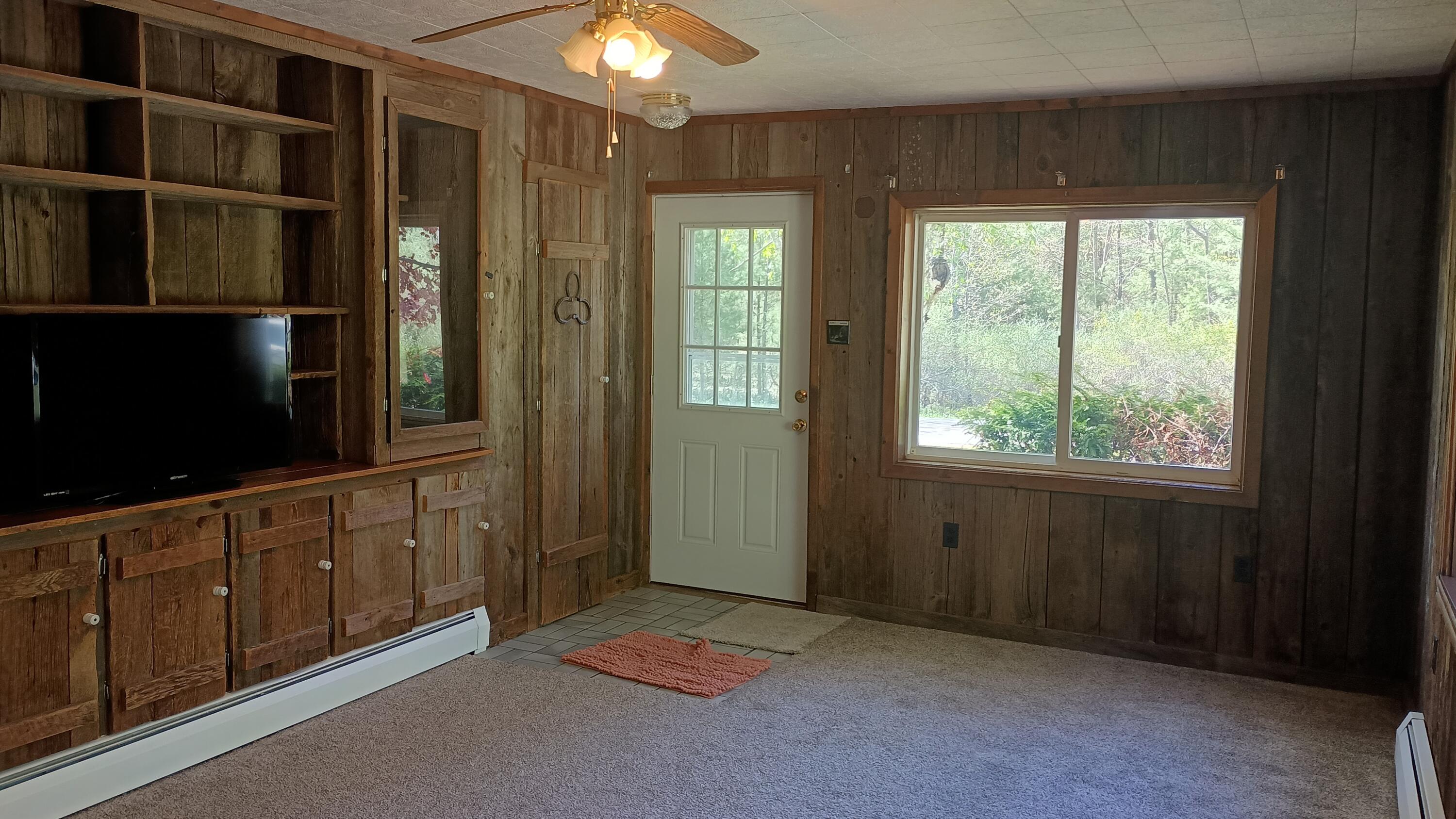 6816 W Victory Drive Ludington MI 49431