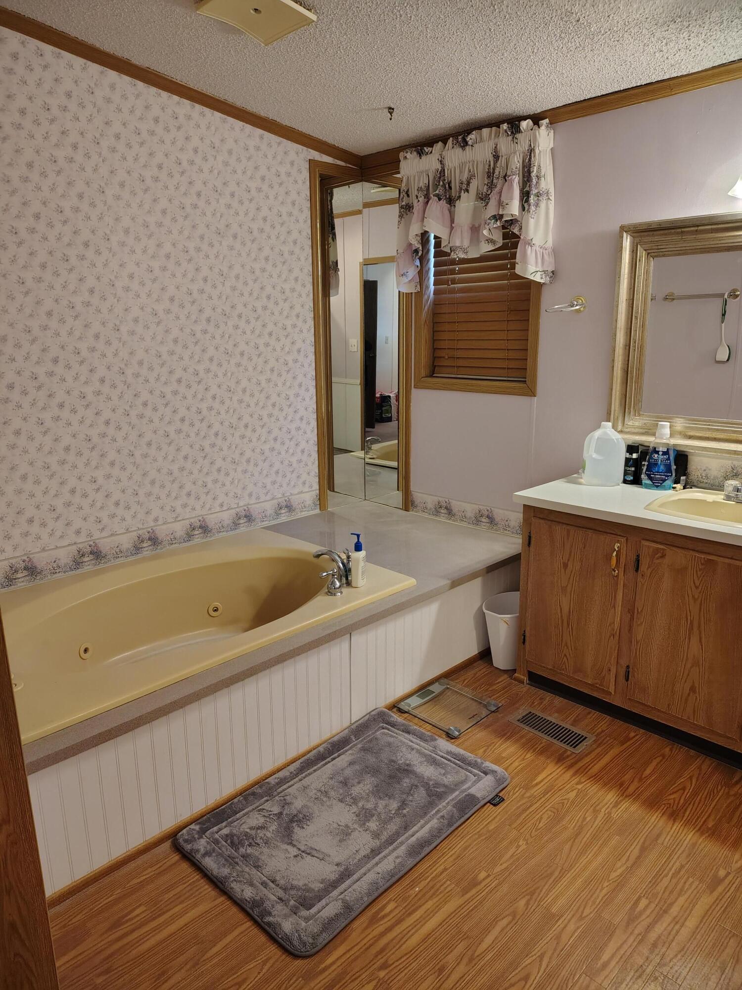 4211 Squaw Creek Trail Muskegon MI 49442