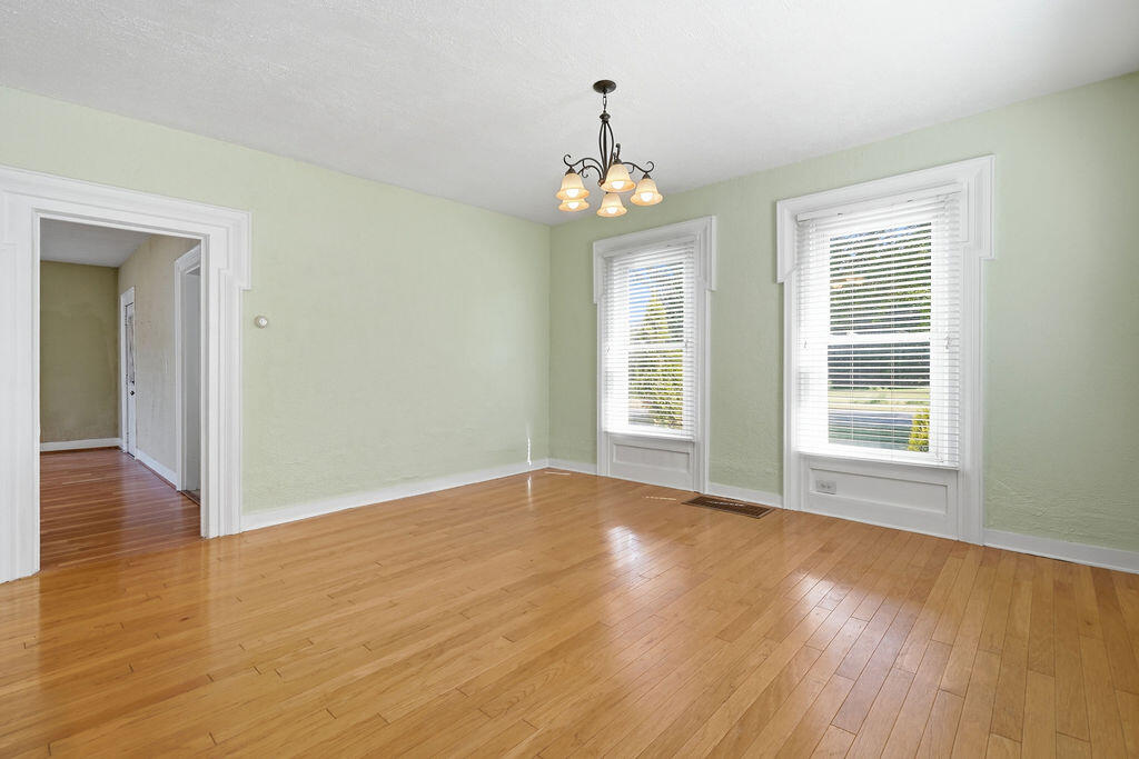 6649 122nd Avenue Fennville MI 49408