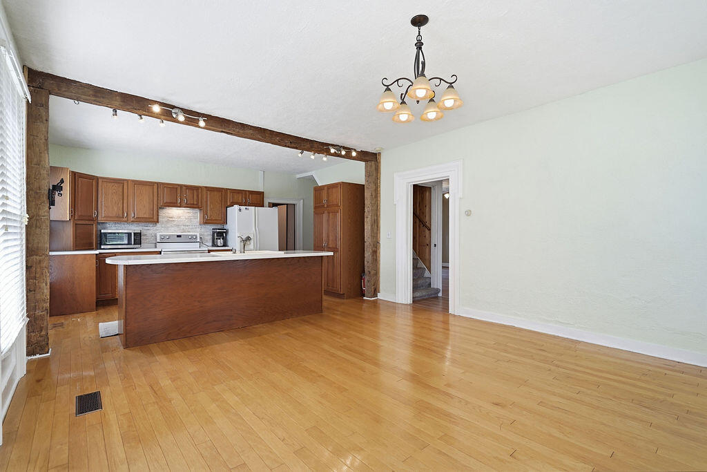 6649 122nd Avenue Fennville MI 49408