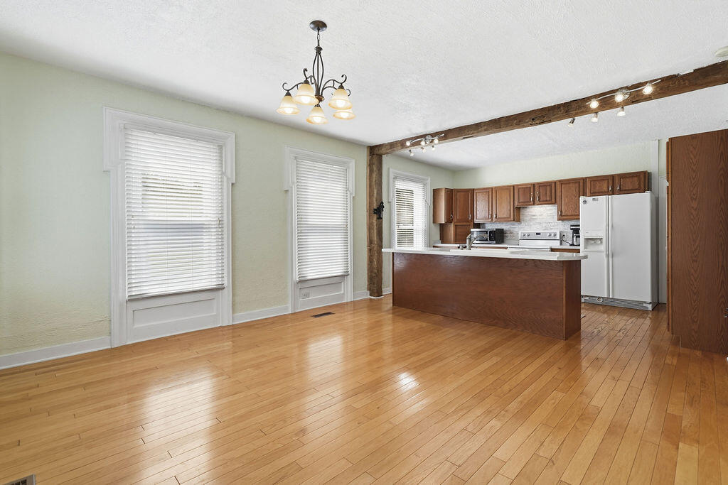 6649 122nd Avenue Fennville MI 49408