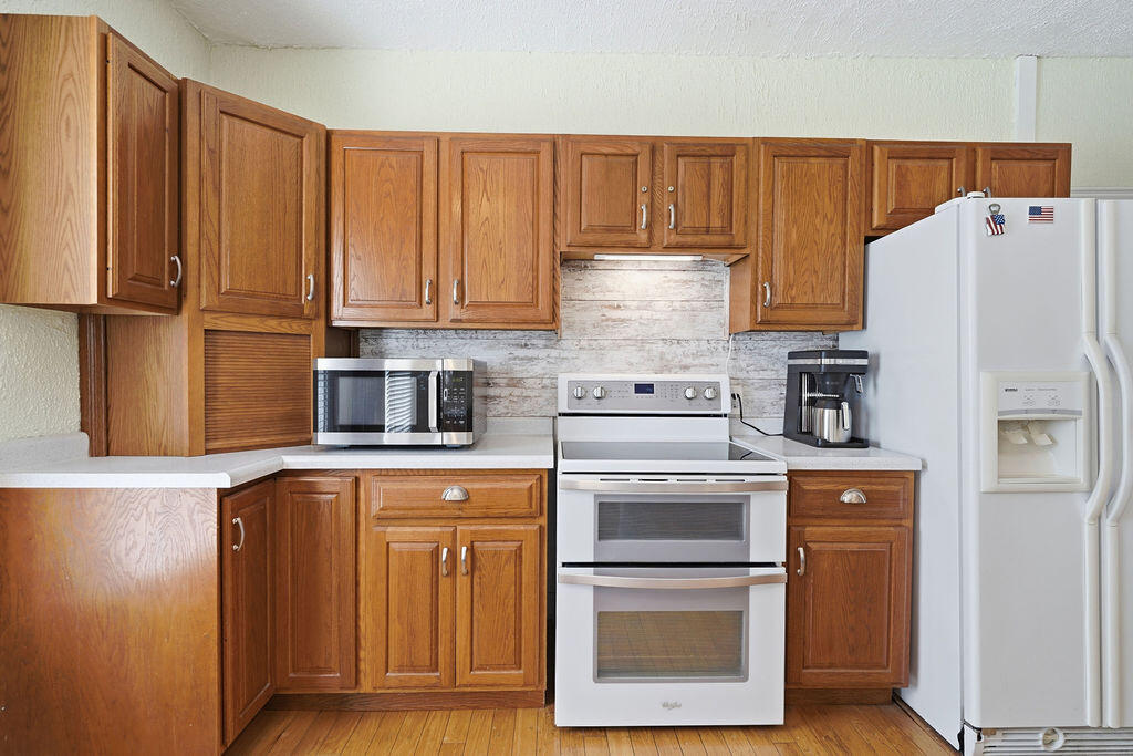 6649 122nd Avenue Fennville MI 49408