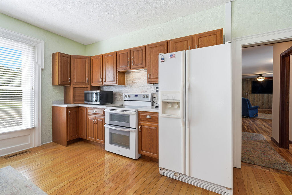 6649 122nd Avenue Fennville MI 49408