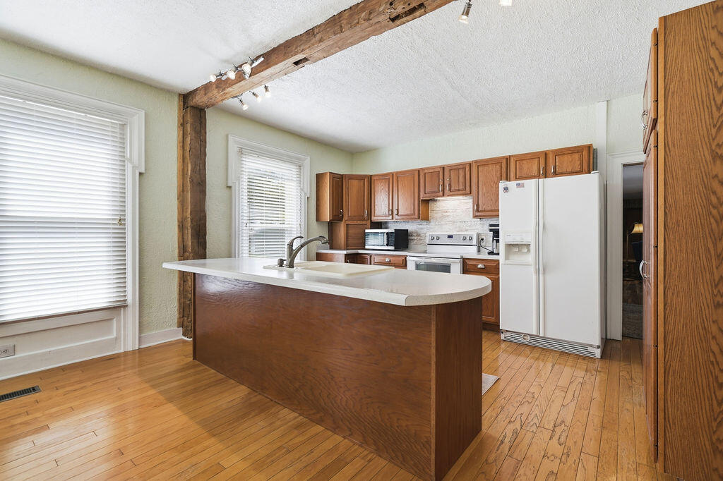 6649 122nd Avenue Fennville MI 49408
