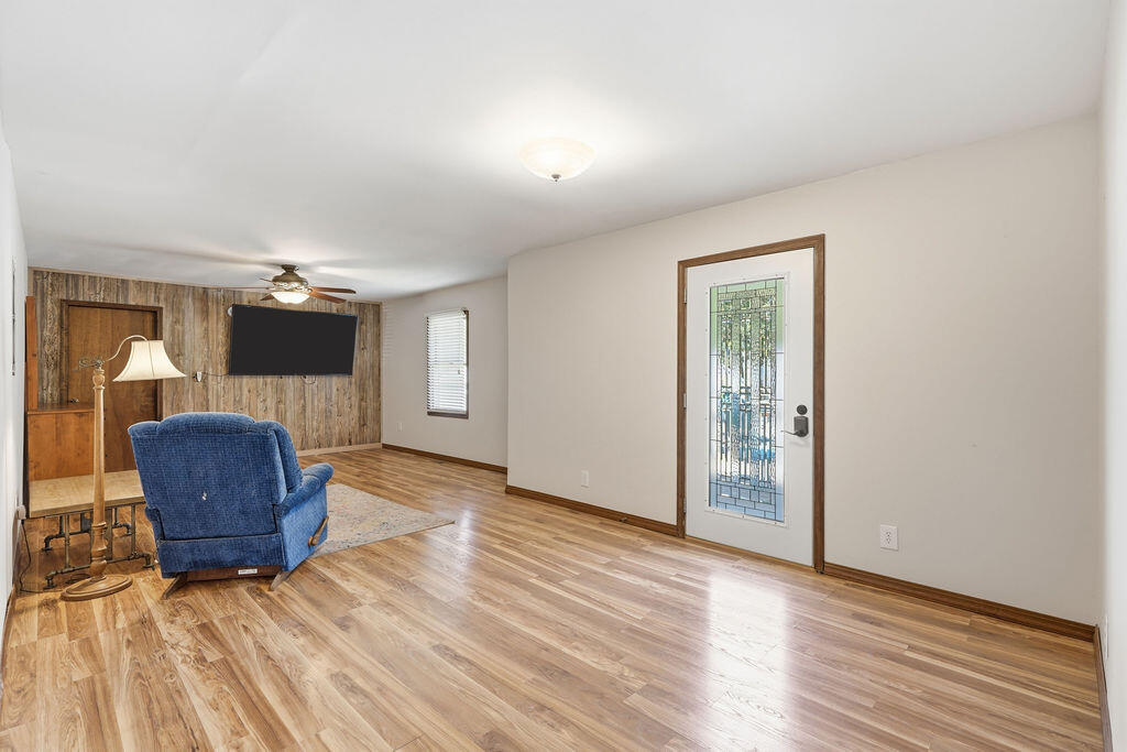 6649 122nd Avenue Fennville MI 49408