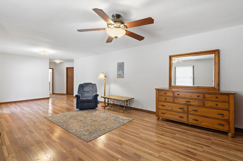 6649 122nd Avenue Fennville MI 49408
