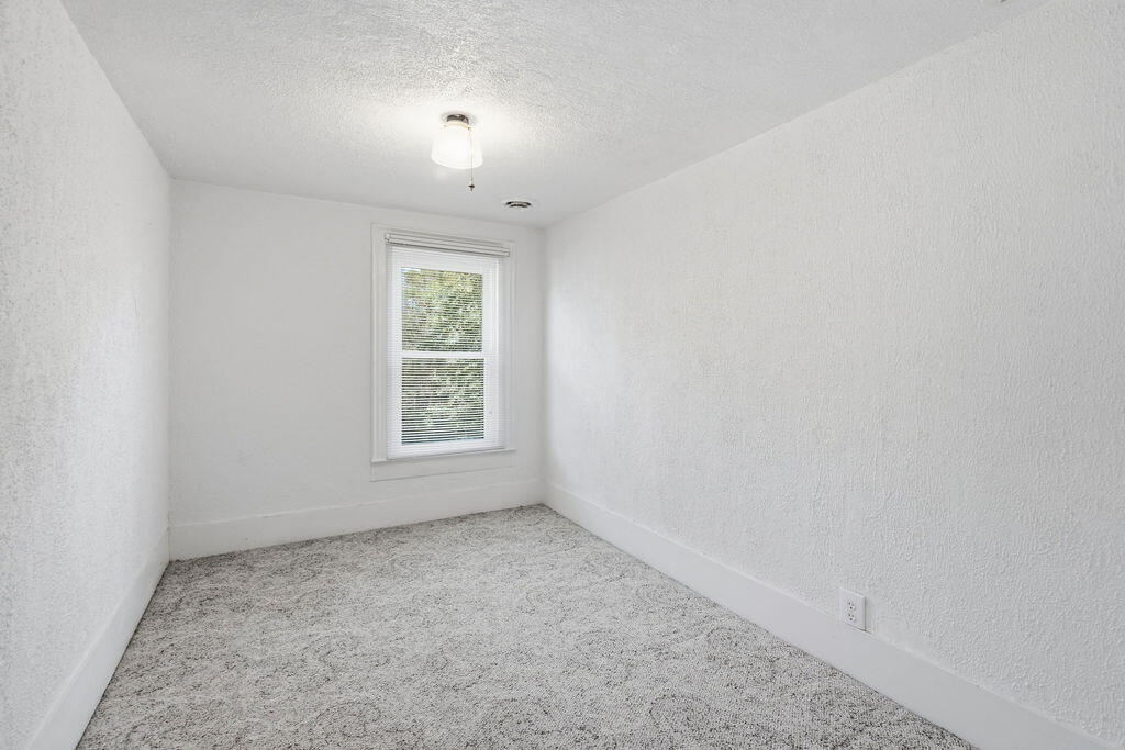 6649 122nd Avenue Fennville MI 49408