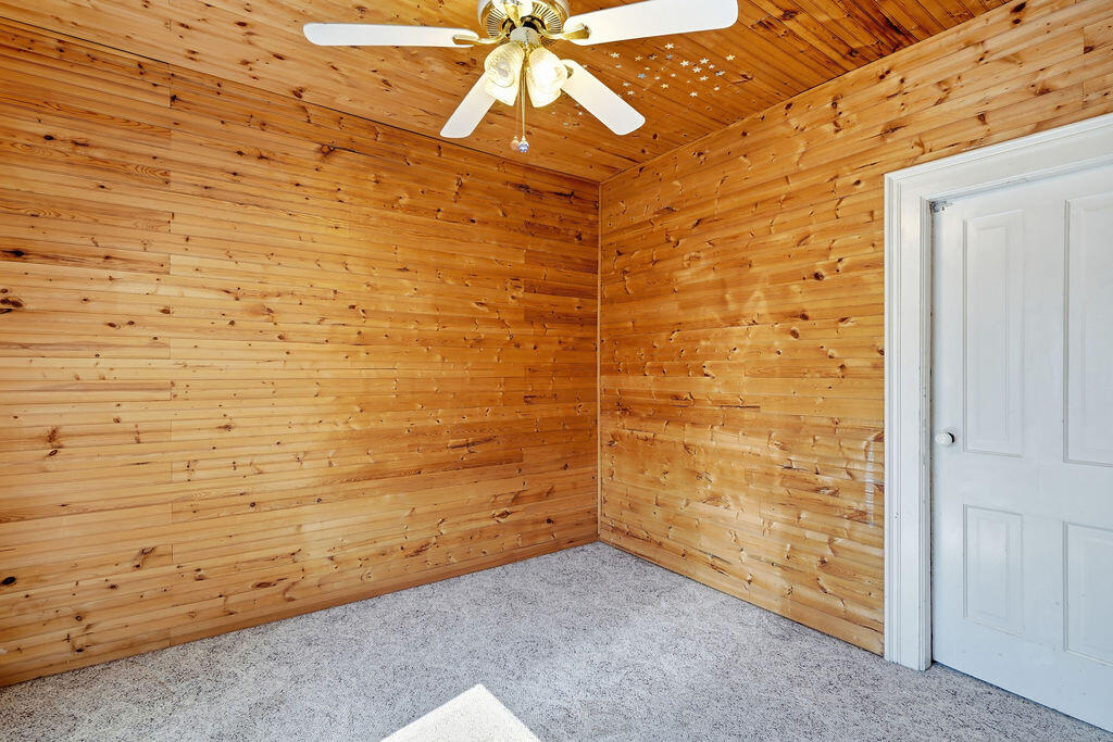 6649 122nd Avenue Fennville MI 49408